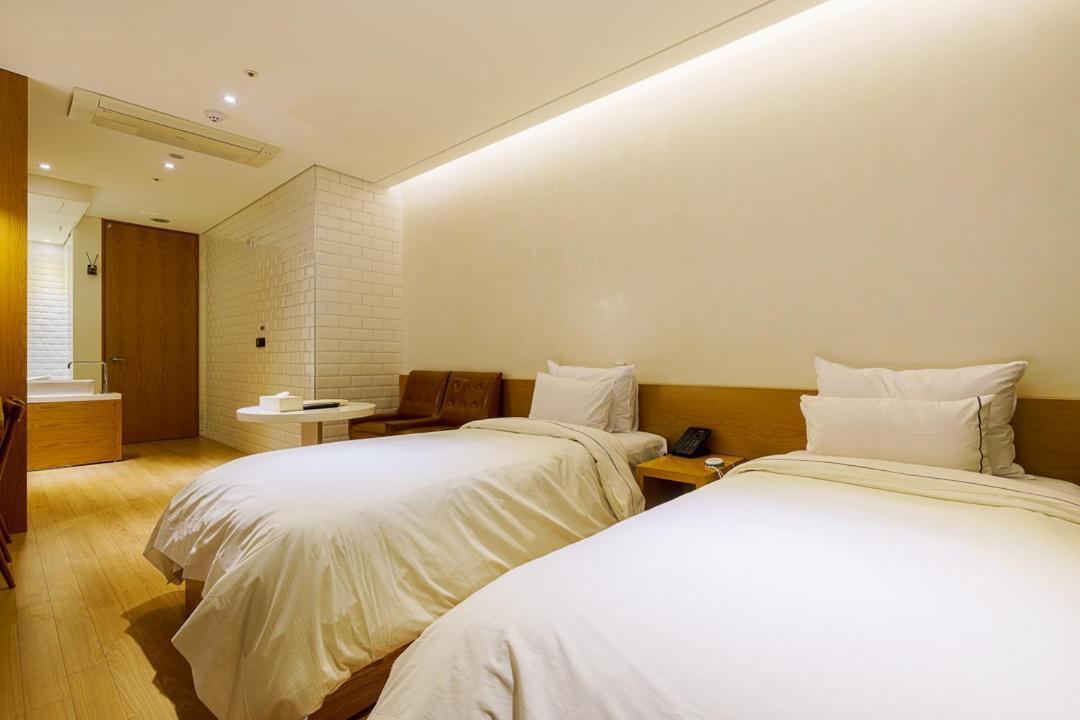 Hotel The Designers Инчон Екстериор снимка