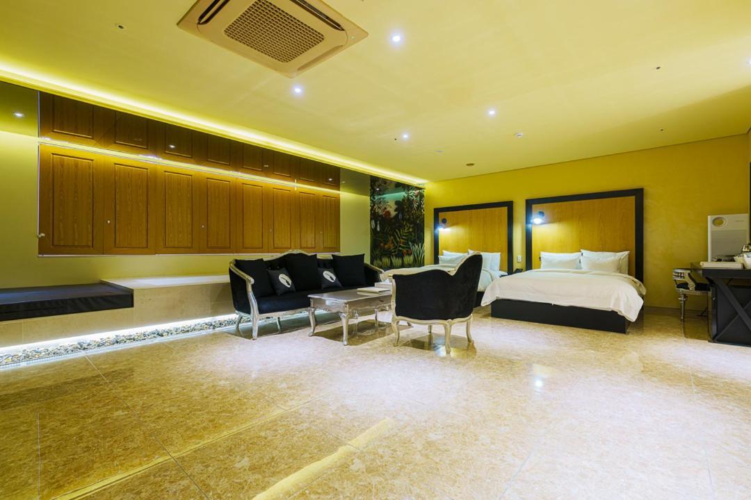 Hotel The Designers Инчон Екстериор снимка